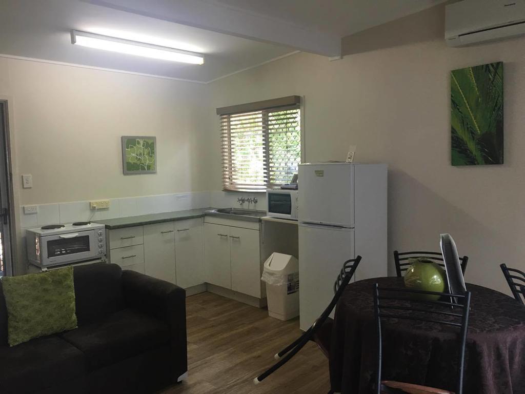 Mapleton Cabins & Caravan Park Esterno foto
