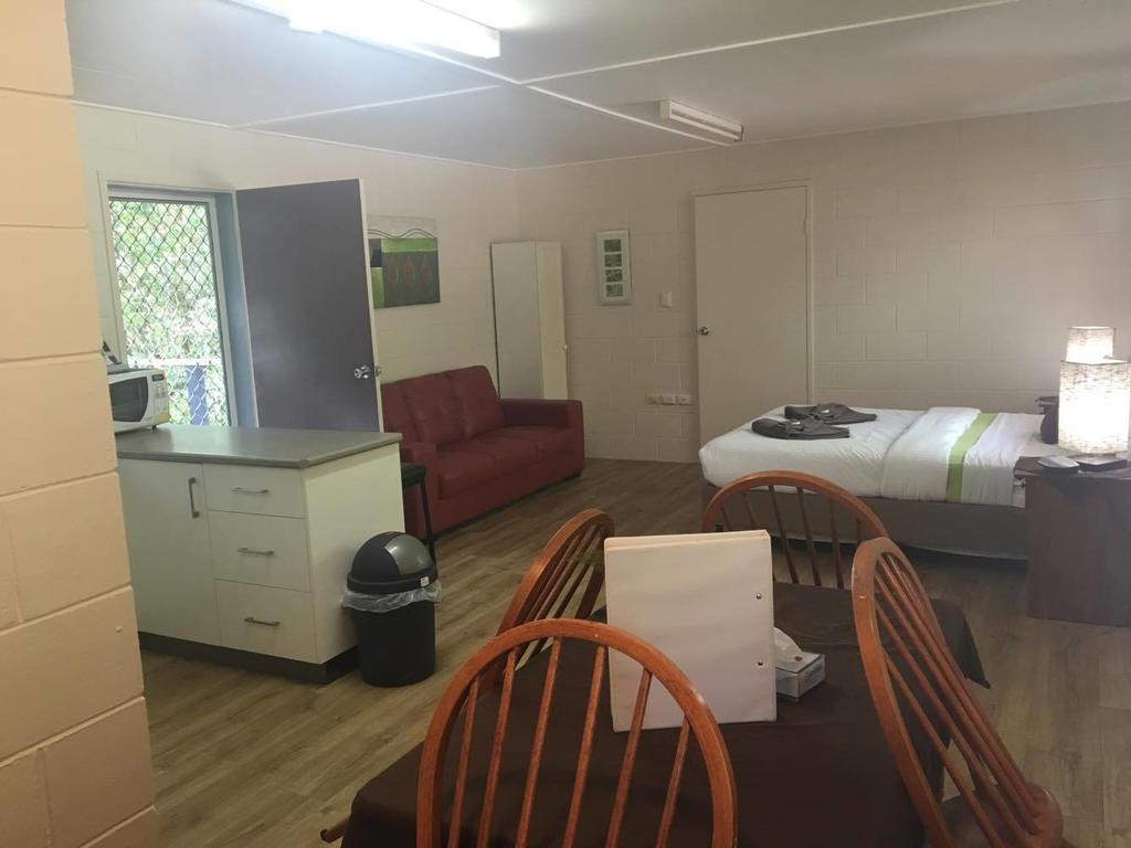 Mapleton Cabins & Caravan Park Esterno foto