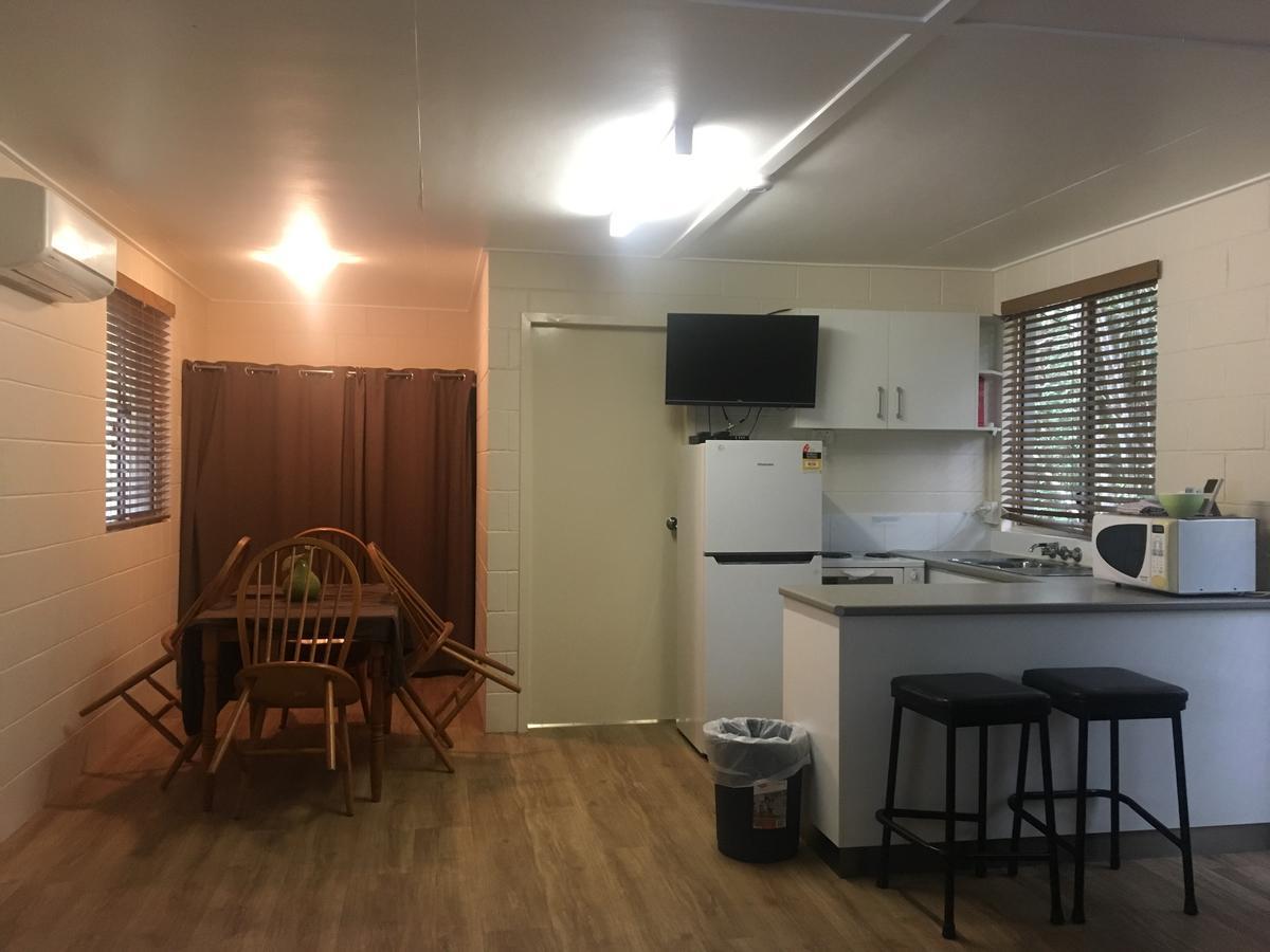 Mapleton Cabins & Caravan Park Esterno foto